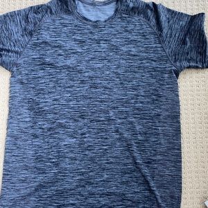 Lululemon short sleeve t-shirt.